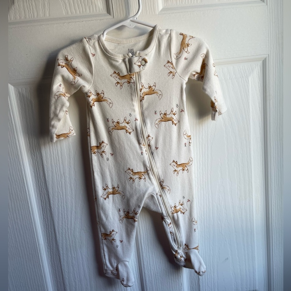 🧚 5 for $25 🧚 Carter's Cream and Brown Baby Footie PJs Woodland Foxes Mushroom